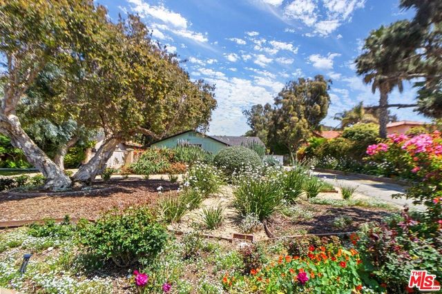 $8,900 | 7328 Birdview Avenue | Central Malibu