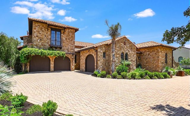 $3,490,000 | 122 Plz Escondido | Escondido