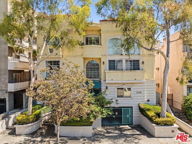 $595,000 | 1342 North Sierra Bonita Avenue, Unit 102 | Hollywood