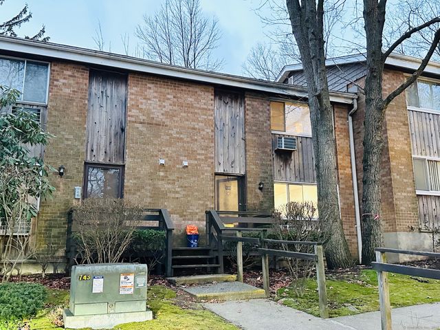 $255,000 | 200 Woodmont Avenue, Unit 100 | Bridgeport North End