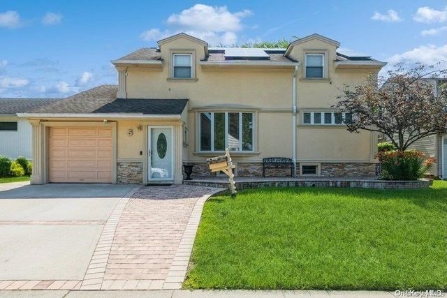 $1,149,000 | 5 Forest Road | South Valley Stream