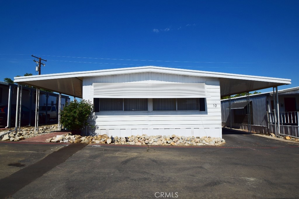 a view of a house with a outdoor space