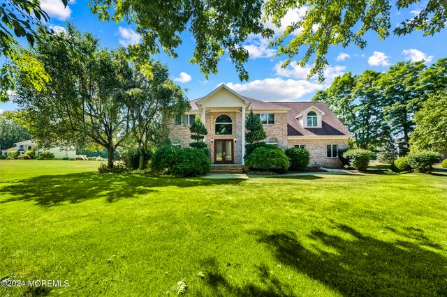 $1,175,000 | 2 Queen Court | Manalapan Township - Monmouth County