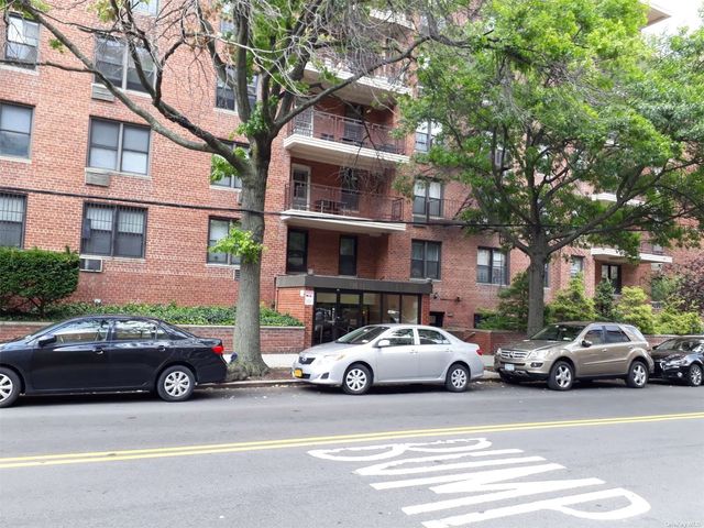 $458,000 | 137-05 Franklin Avenue, Unit 3A | Flushing