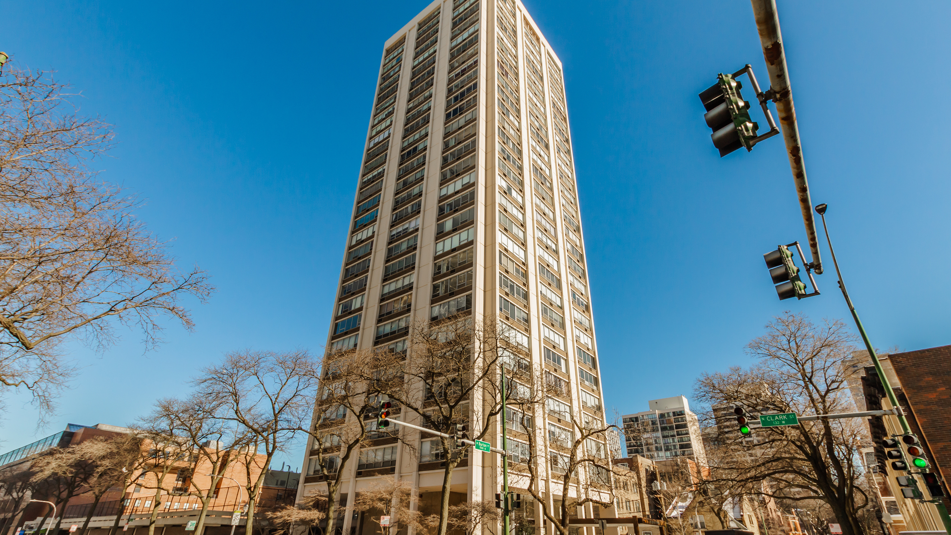 70 West Burton Place Unit 2702 Chicago IL 60610 Compass