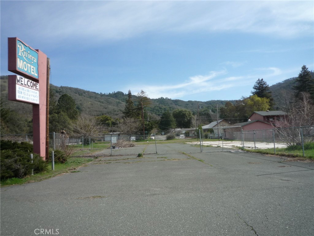 a view of outdoor space and city view