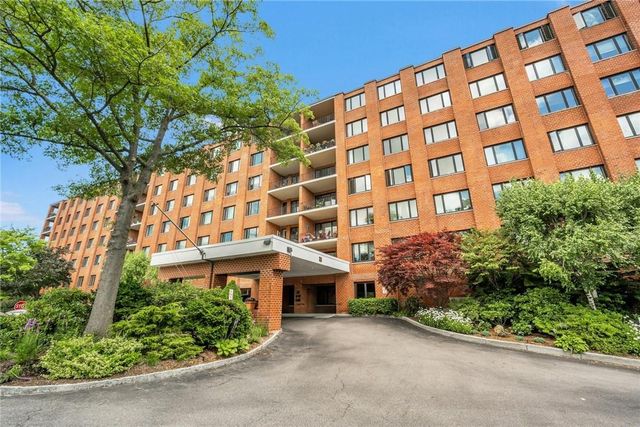 $374,000 | 16 Rockledge Avenue, Unit 2C2 | Ossining Village