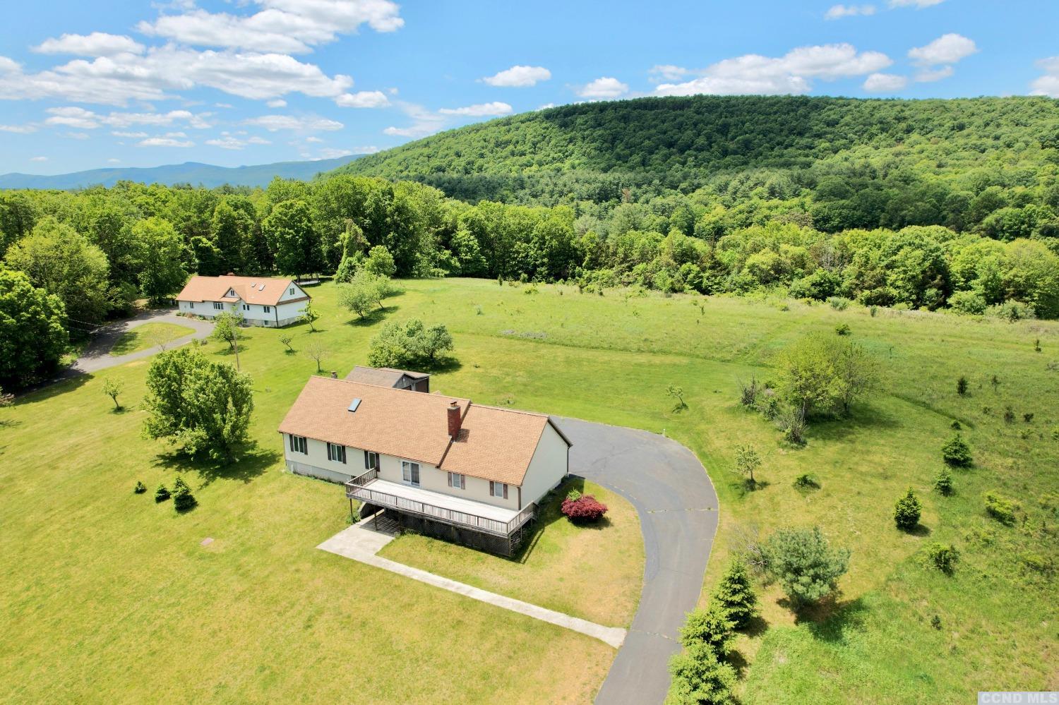 Beautiful Dutchess Country Home Comes with 17-Acre Farm and