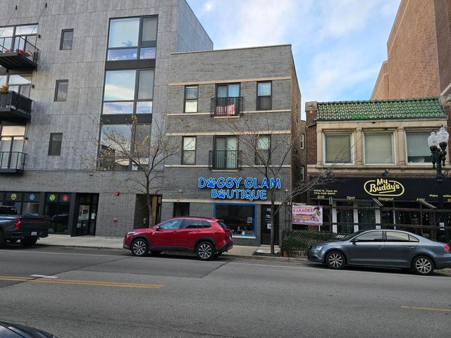 $2,850 | 4414 North Clark Street, Unit 3 | Uptown Chicago