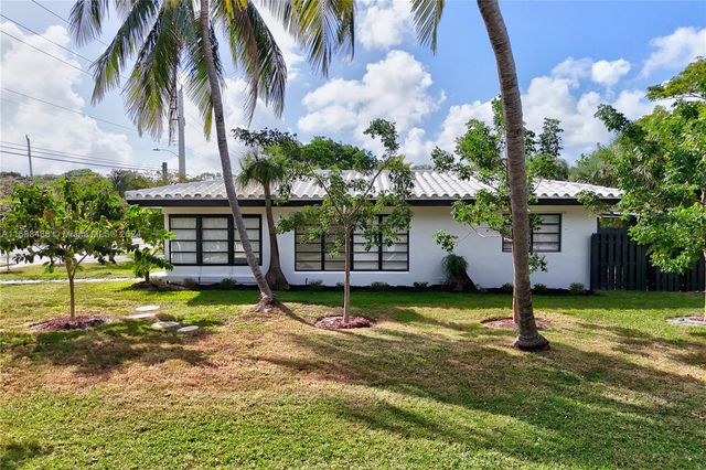 $680,000 | 1817 Northeast 2nd Street | Old Pompano