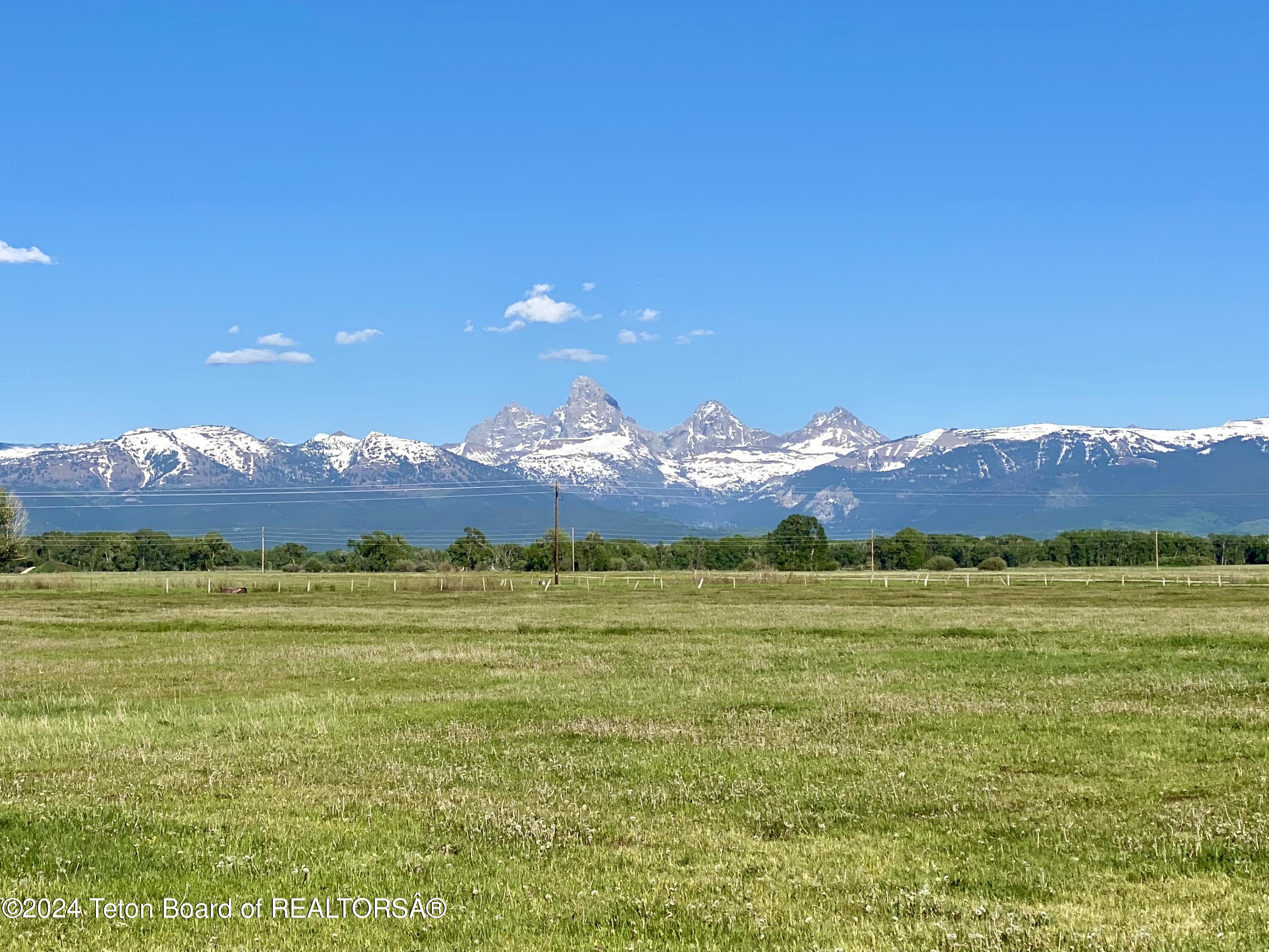 Snow - Wide Angle Tetons