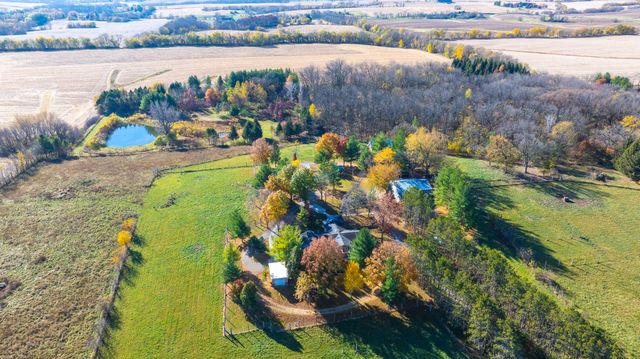 $1,000,000 | 23637 Quinn Road | Genesee Township - Whiteside County