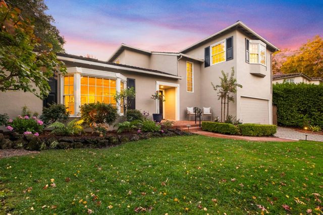 $2,795,000 | 425 Dorchester Road | San Mateo Park