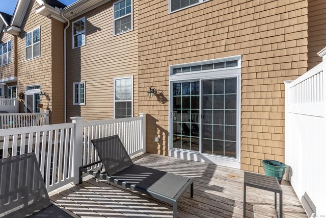 $535,000 | 258 Hunter Drive, Unit 258 | Litchfield