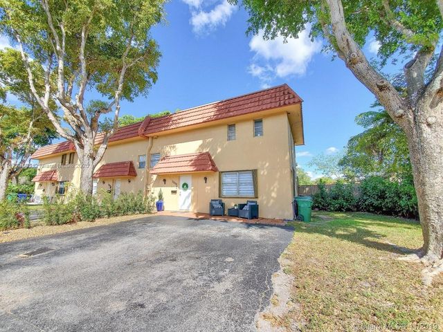 $375,000 | 7000 Northwest 169th Street | Country Club of Miami