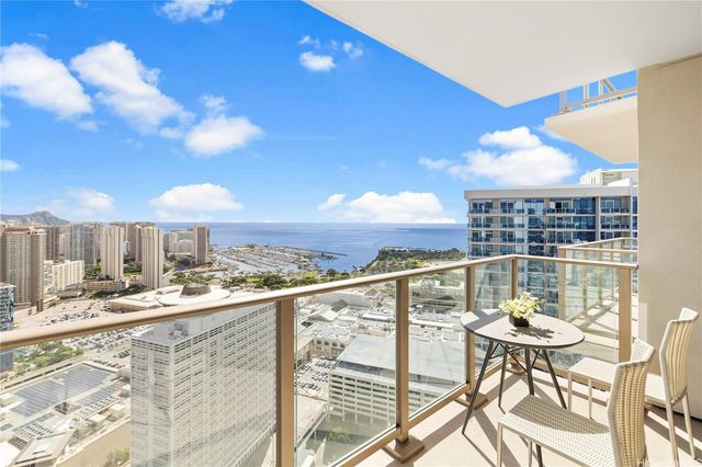 $4,500 | 1388 Kapiolani Boulevard, Unit 4205 | Holiday Mart