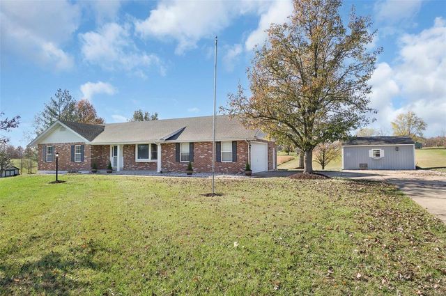 $449,998 | 1149 Emerald Drive | Clark Township - Lincoln County