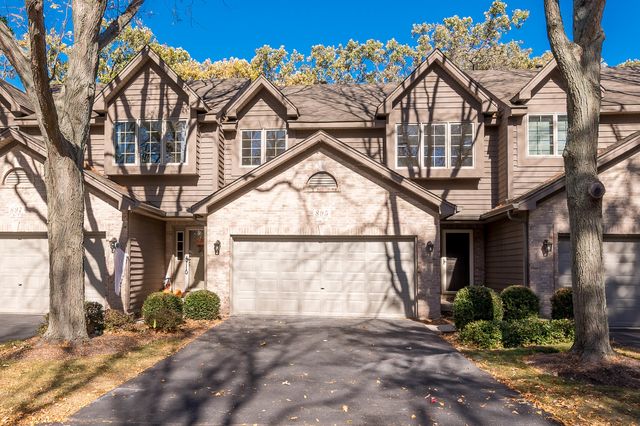 $304,900 | 895 Millcreek Circle | Elgin