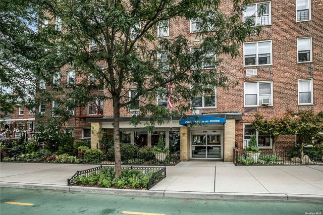 $370,000 | 31-85 Crescent Street, Unit 410 | Astoria