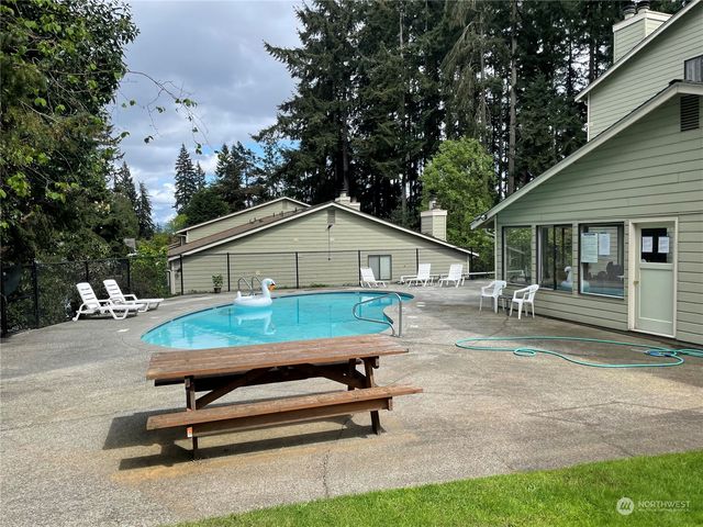 $374,990 | 22003 56th Avenue West, Unit B101 | Mountlake Terrace Center