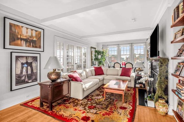 $4,950,000 | 302 West 12th Street, Unit 12G | West Village