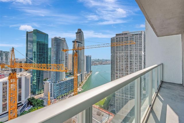 $635,000 | 55 Southeast 6th Street, Unit 3903 | Brickell