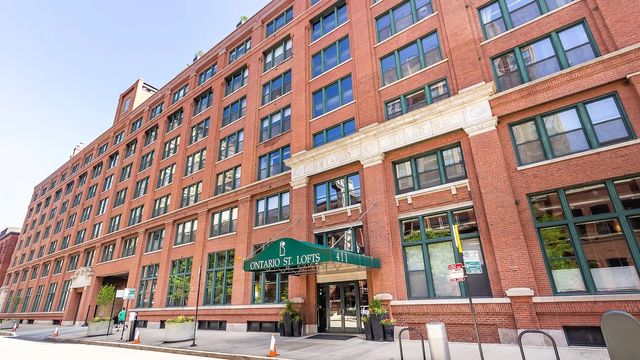 $3,200 | 411 West Ontario Street, Unit 602 | Ontario Street Lofts