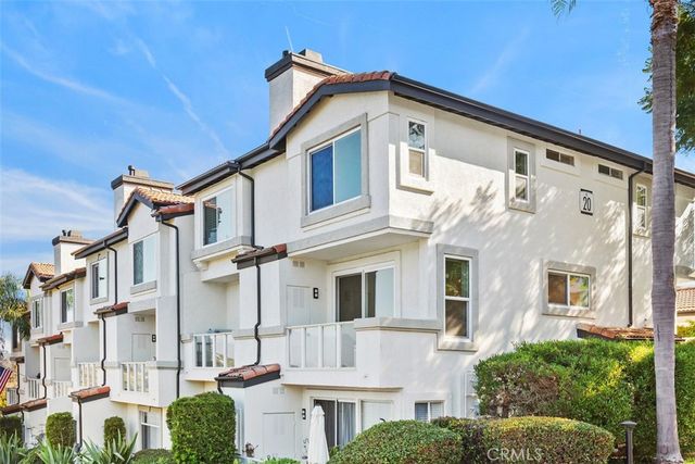 $745,000 | 30902 Club House Drive, Unit 20E | West Laguna Niguel