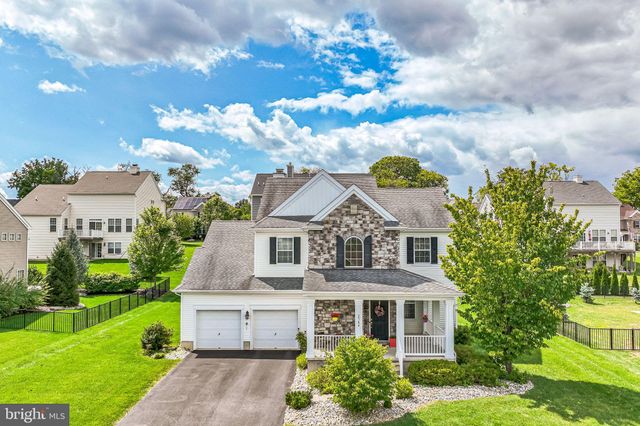 $615,000 | 2784 Farmstead Drive | Chestnut Hill