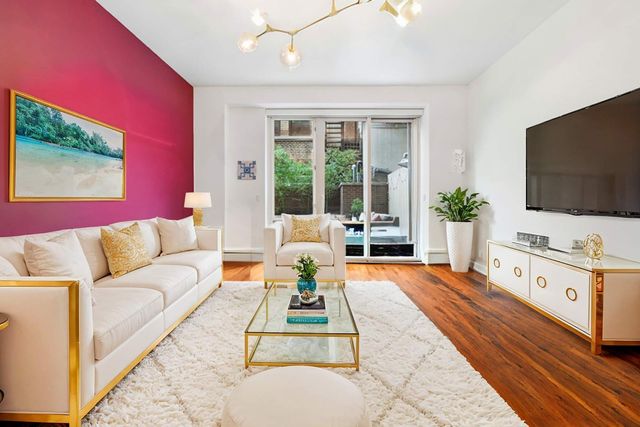 $2,995,000 | 151 West 21st Street, Unit 1A | Chelsea