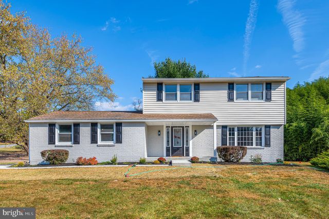 $549,900 | 8 Denton Drive | Wallace Township - Chester County