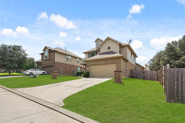 $1,995 | 4909 Summer Ridge Drive | Conroe