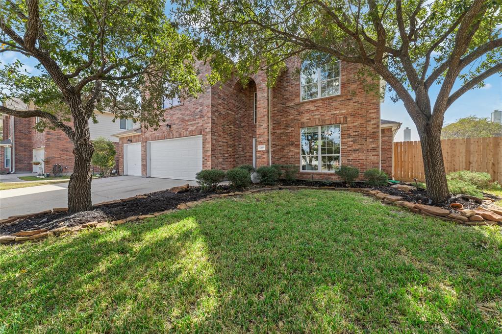 Welcome home to 12019 Snowcrest Court in the manned/gated neighborhood of Canyon Gate at Northpointe. This home sits on an oversized lot situated on a tree-lined cul-de-sac.