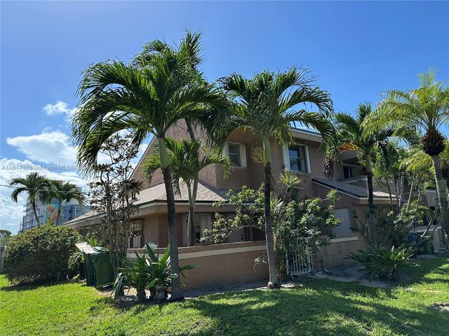 $499,900 | 708 South E 3rd Avenue, Unit 201 | Hallandale Beach City Center