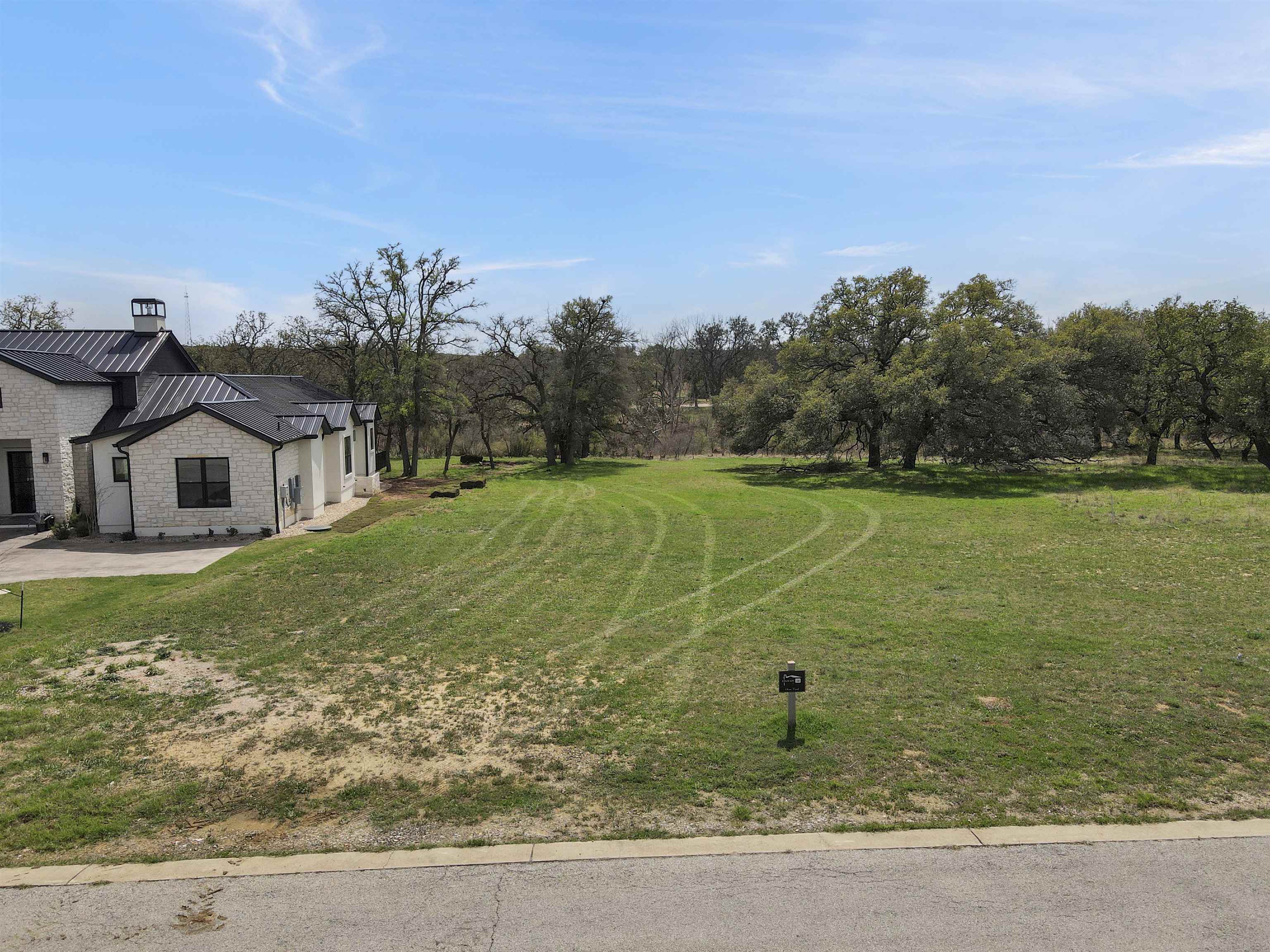 a house view with a outdoor space