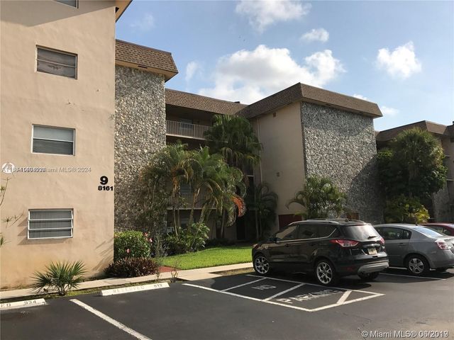 $170,000 | 8161 Southwest 24th Court, Unit 304 | Arrowhead Condominium