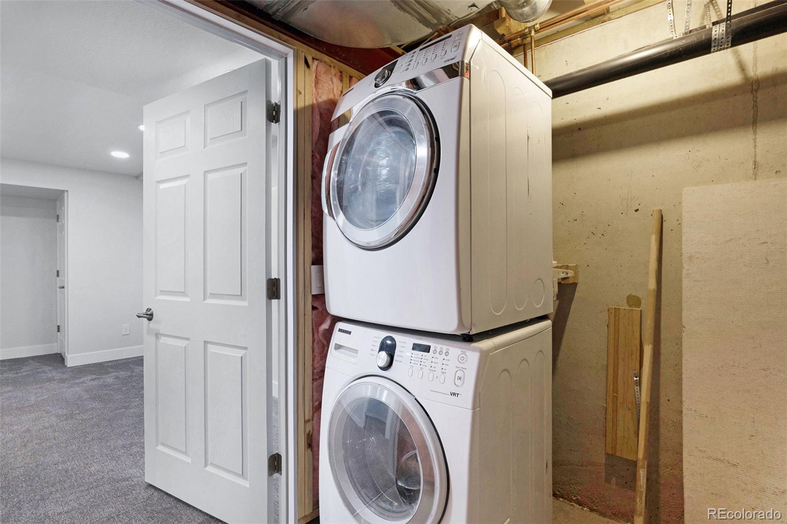 Area51-03 Laundry Furniture Composition with sink, washing machine