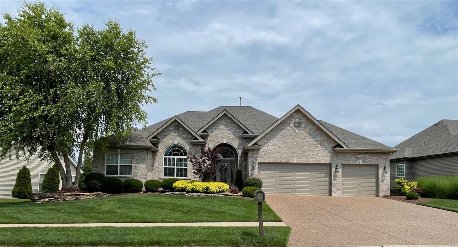 2704 Fairway Estates Drive, Wentzville, MO 63385 | Compass