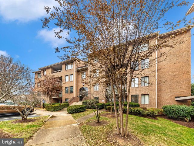 $475,000 | 11409 Commonwealth Drive, Unit 202 | Old Georgetown Village