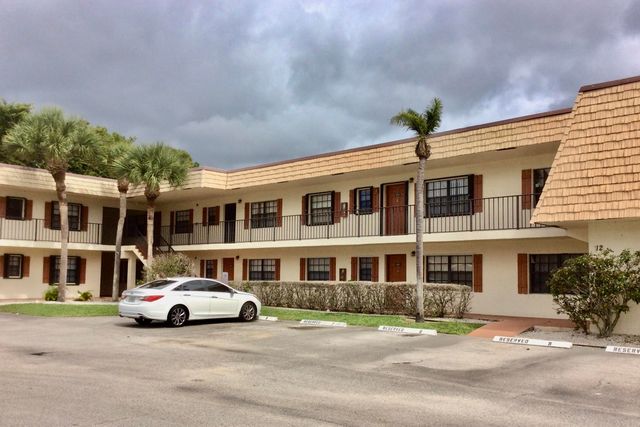 $234,575 | 4275 Oak Terrace Drive, Unit 4275 | Greenacres