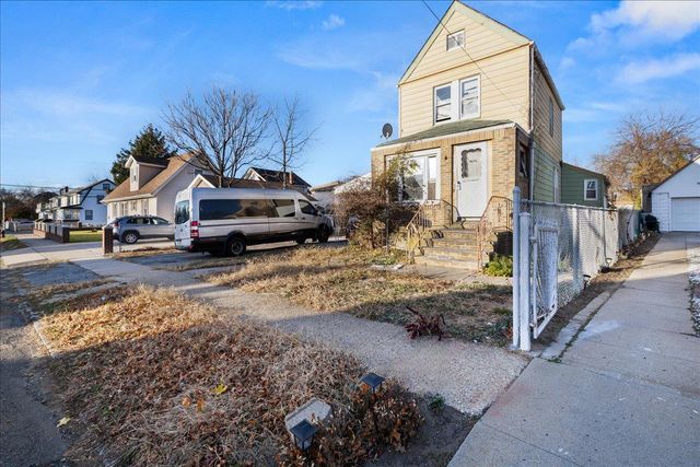 $799,000 | 139-16 219th Street | Laurelton