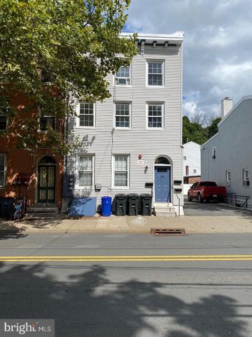 $1,975 | 38 North Main Street, Unit 3 | Lambertville