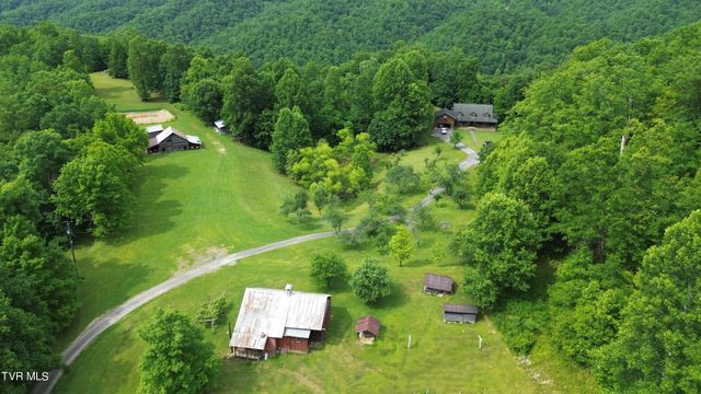 $1,200,000 | 639 Dream Farm Road