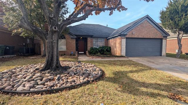 $370,000 | 4608 Bay Point Drive | Southwest Central Arlington