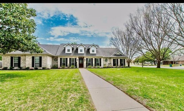 $553,000 | 520 Red River Road | Belton