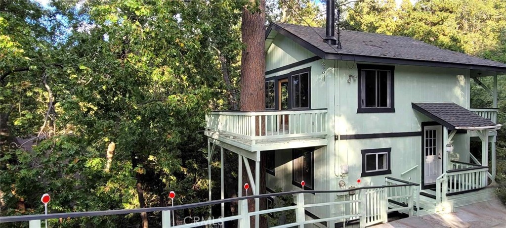 a house view with a outdoor space