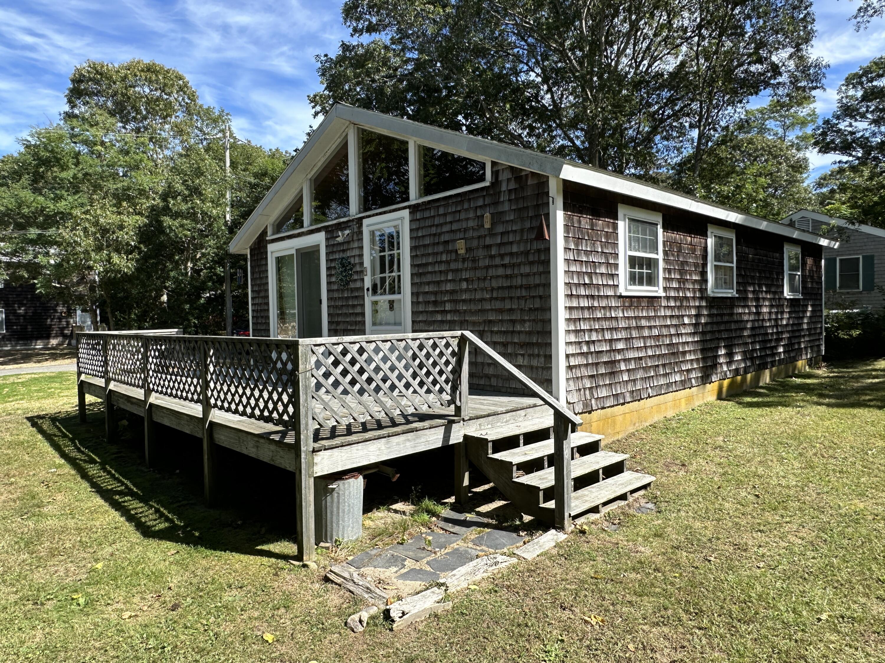 Ranch-style home in Oak Bluffs