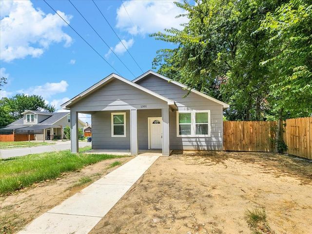 $300,000 | 1301 East Tucker Street | Historic Southside