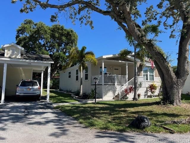 $165,000 | 2555 PGA Boulevard, Unit 122A | Palm Beach Gardens