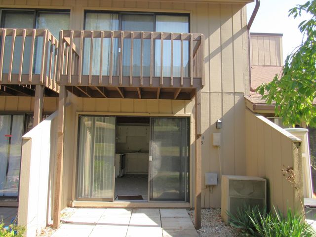 $74,900 | 34 Montego Colony Street, Unit 5 | Fox Lake